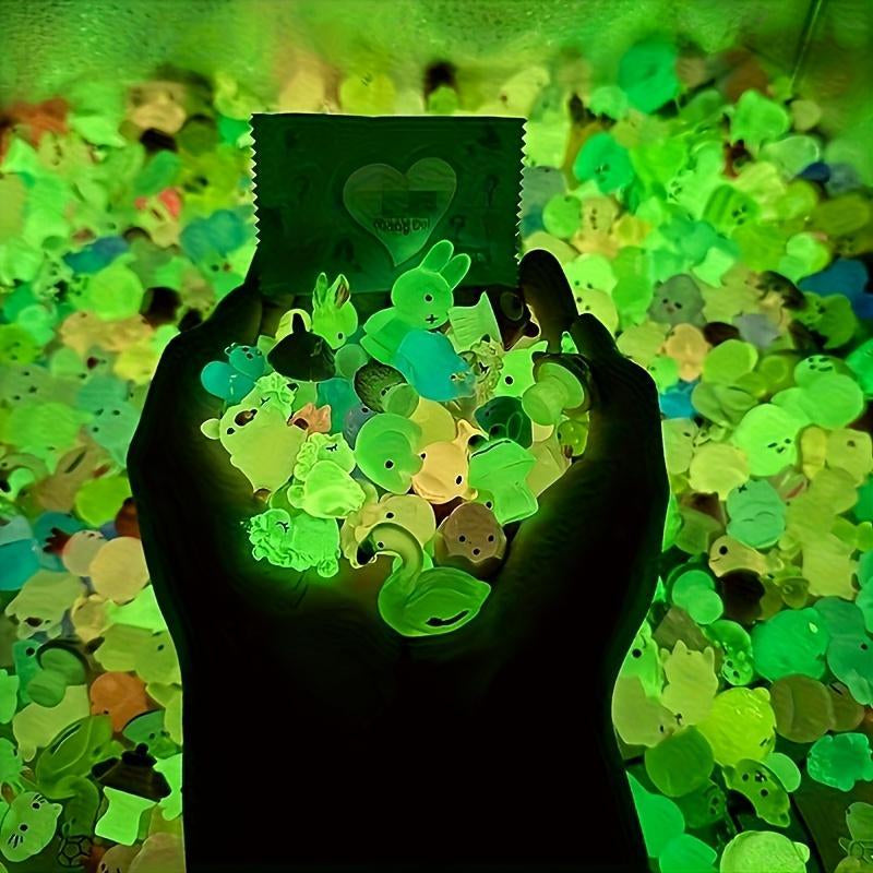 Mini Glow in the Dark Animal Resin Models, Surprise Mystery Bag for Dollhouse Decor, Fairy Garden Decor, Birthday Party Gift, DIY Crafts, Ornaments