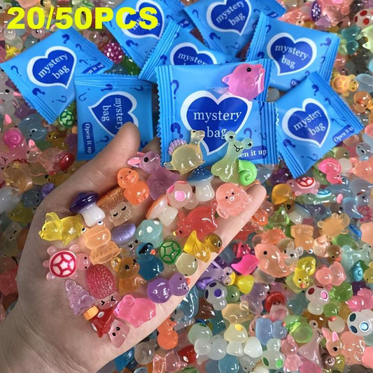 Mini Glow in the Dark Animal Resin Models, Surprise Mystery Bag for Dollhouse Decor, Fairy Garden Decor, Birthday Party Gift, DIY Crafts, Ornaments